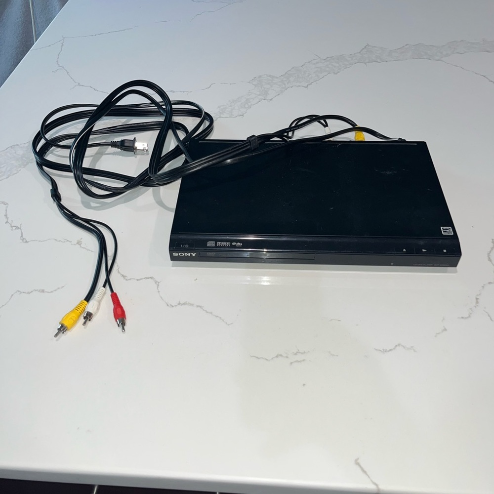 Sony Black DVD Player with Composite AV Cables